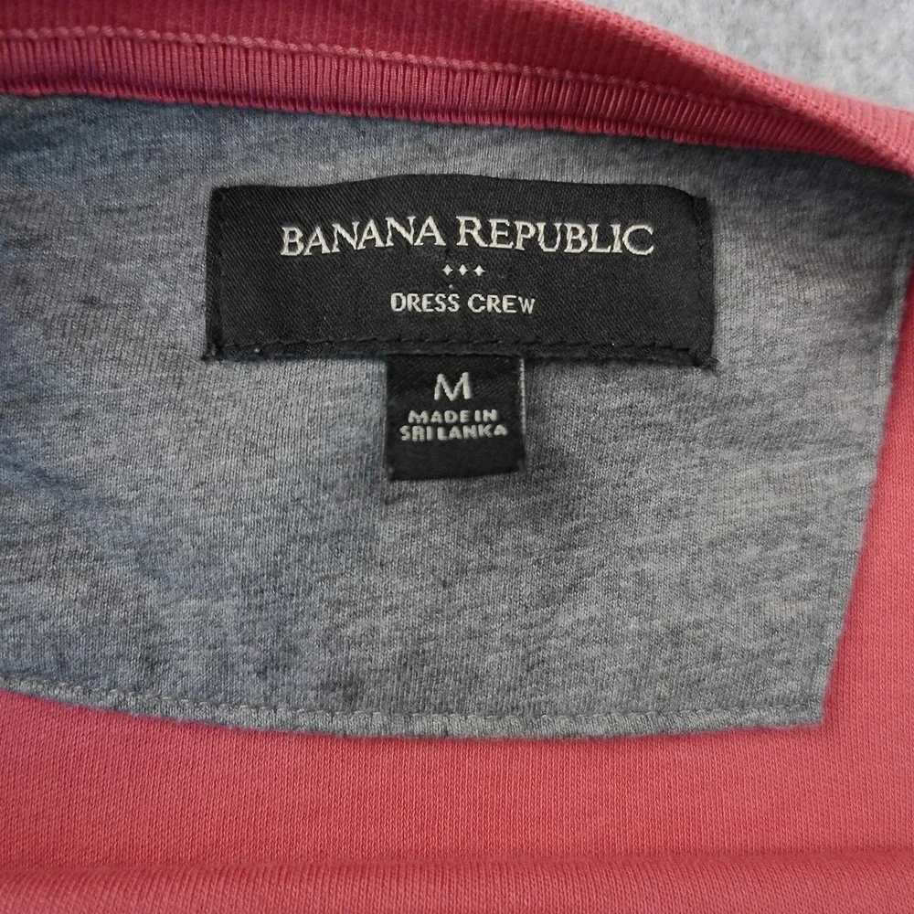 Banana Republic Dress Crew Mens Medium Pink Red Short Sleeve 100% Cotton T-Shirt